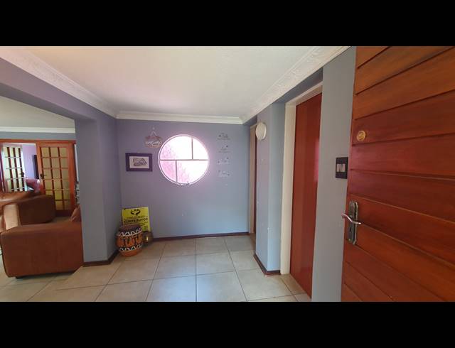 5 BEDROOM FREEHOLD FOR SALE IN LINMEYER